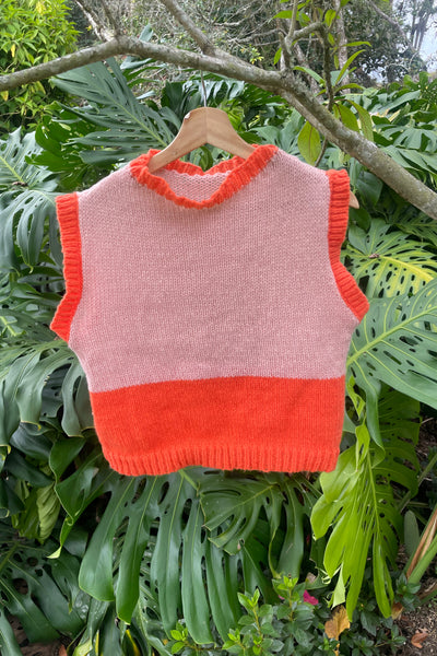 Pinky coral vest