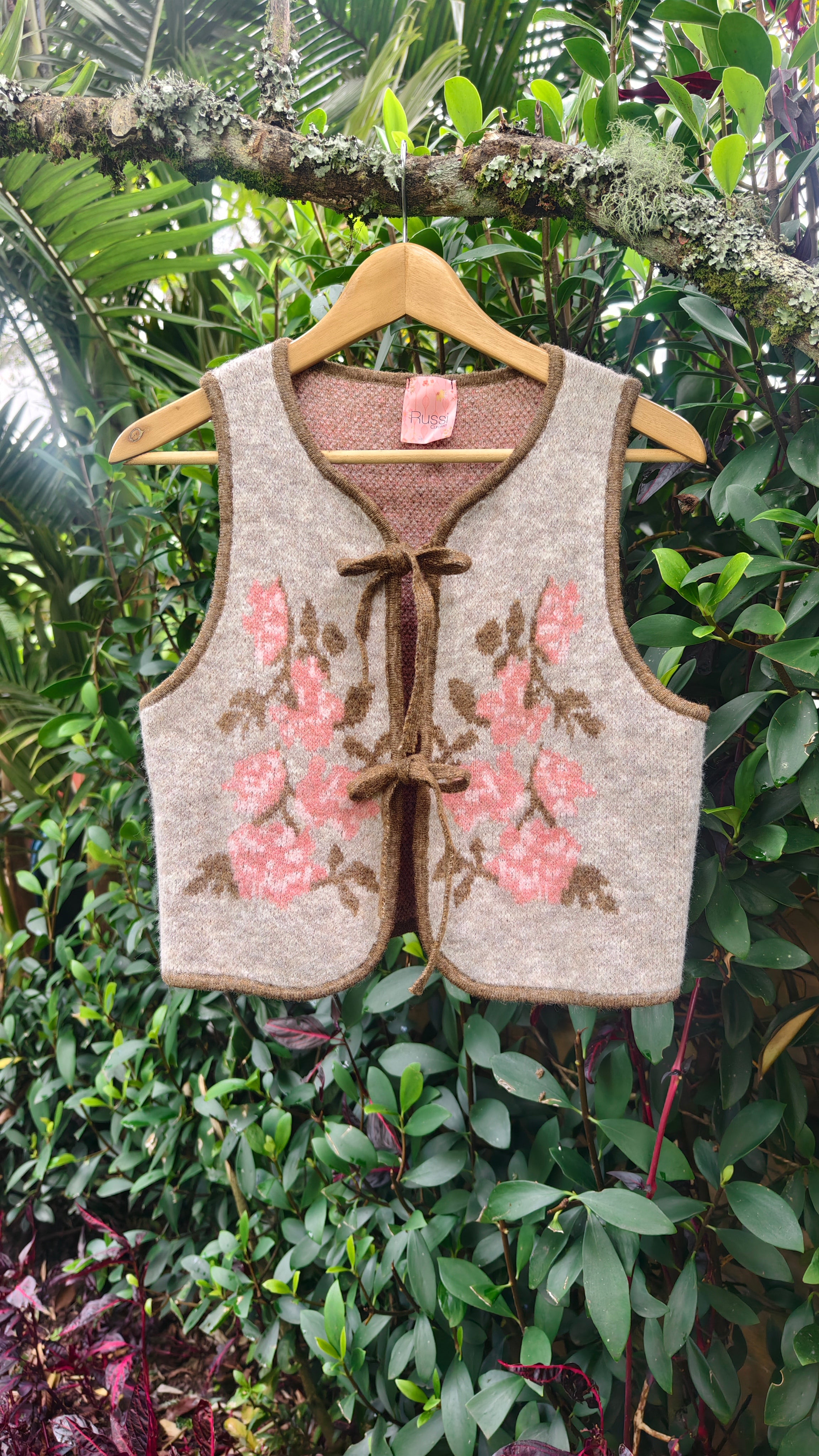 Roses Vest