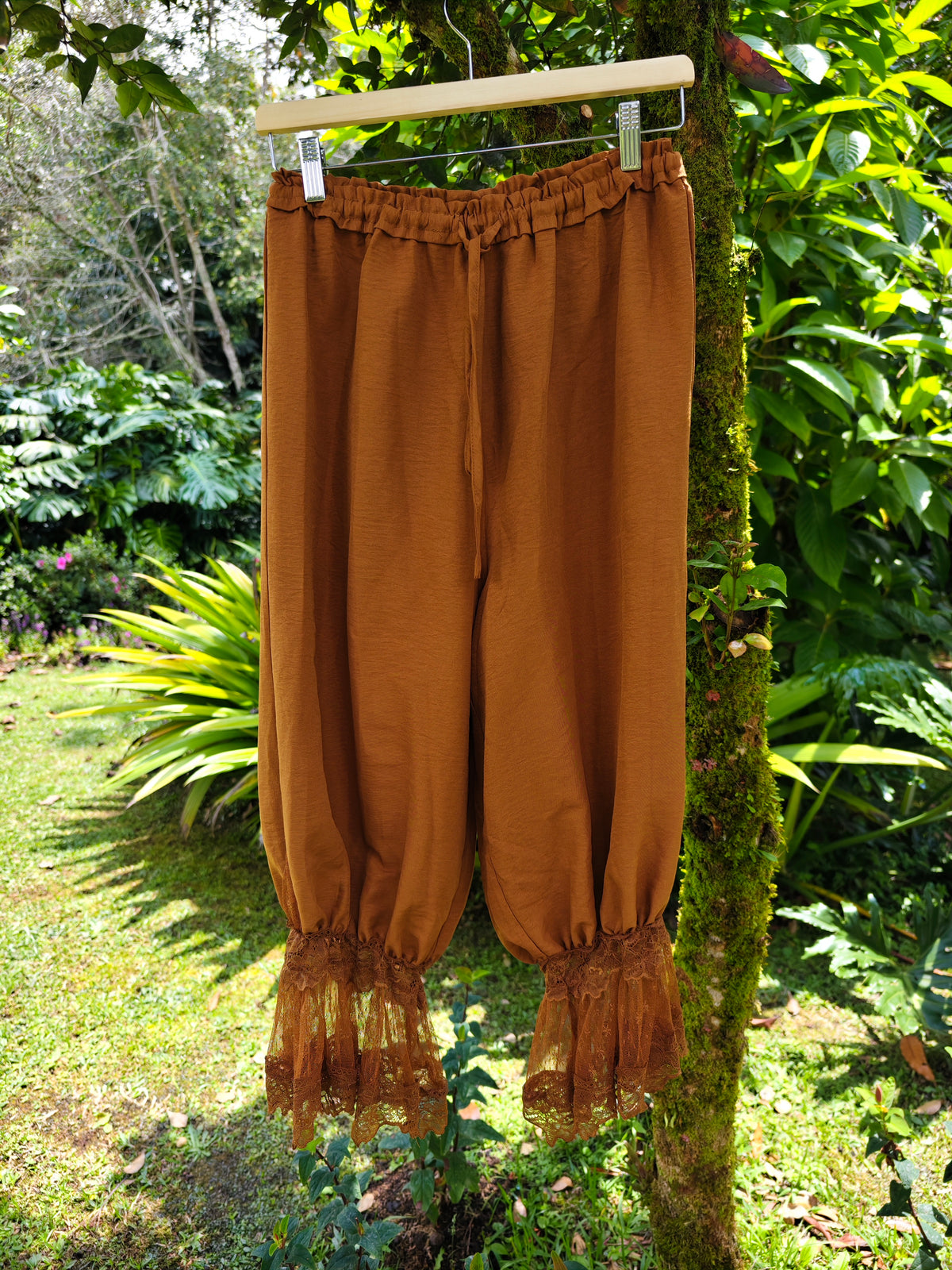 Camel romance pants